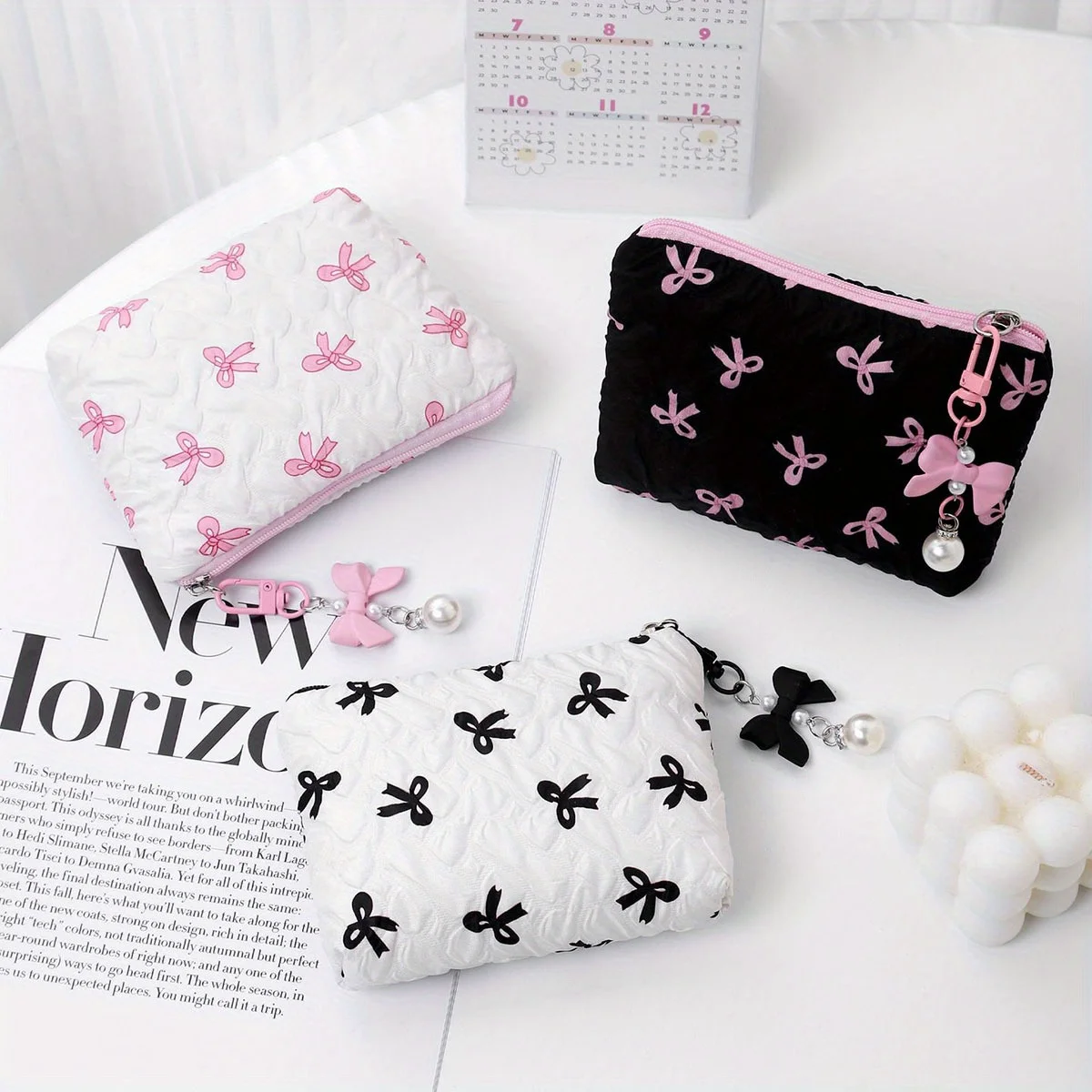 Trousse de maquillage à nœud brodé, niveau d’apparence élevé, sac de rangement pour porte-monnaie, mignon, grande capacité, trousse de maquillage haut de gamme Trousse de maquillage à nœud brodé, niveau d’apparence élevé, sac de rangement pour porte-monnaie, mignon, grande capacité, trousse de maquillage haut de gamme