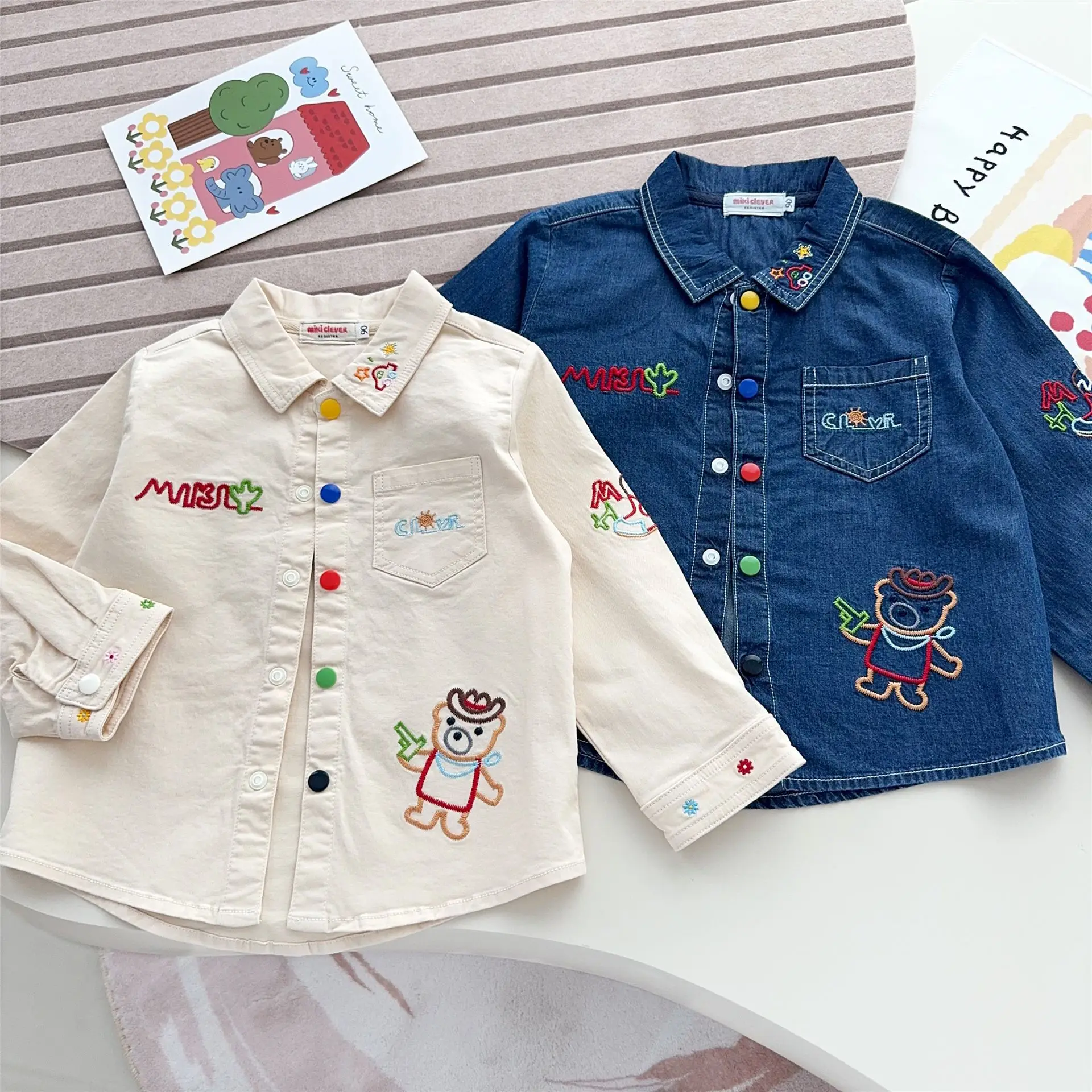manteau brodé japonais pour garçons et filles, élégant col cowboy, chemise de petite et moyenne taille, nouvelle collection automne 2025 manteau brodé japonais pour garçons et filles, élégant col cowboy, chemise de petite et moyenne taille, nouvelle collection automne 2025