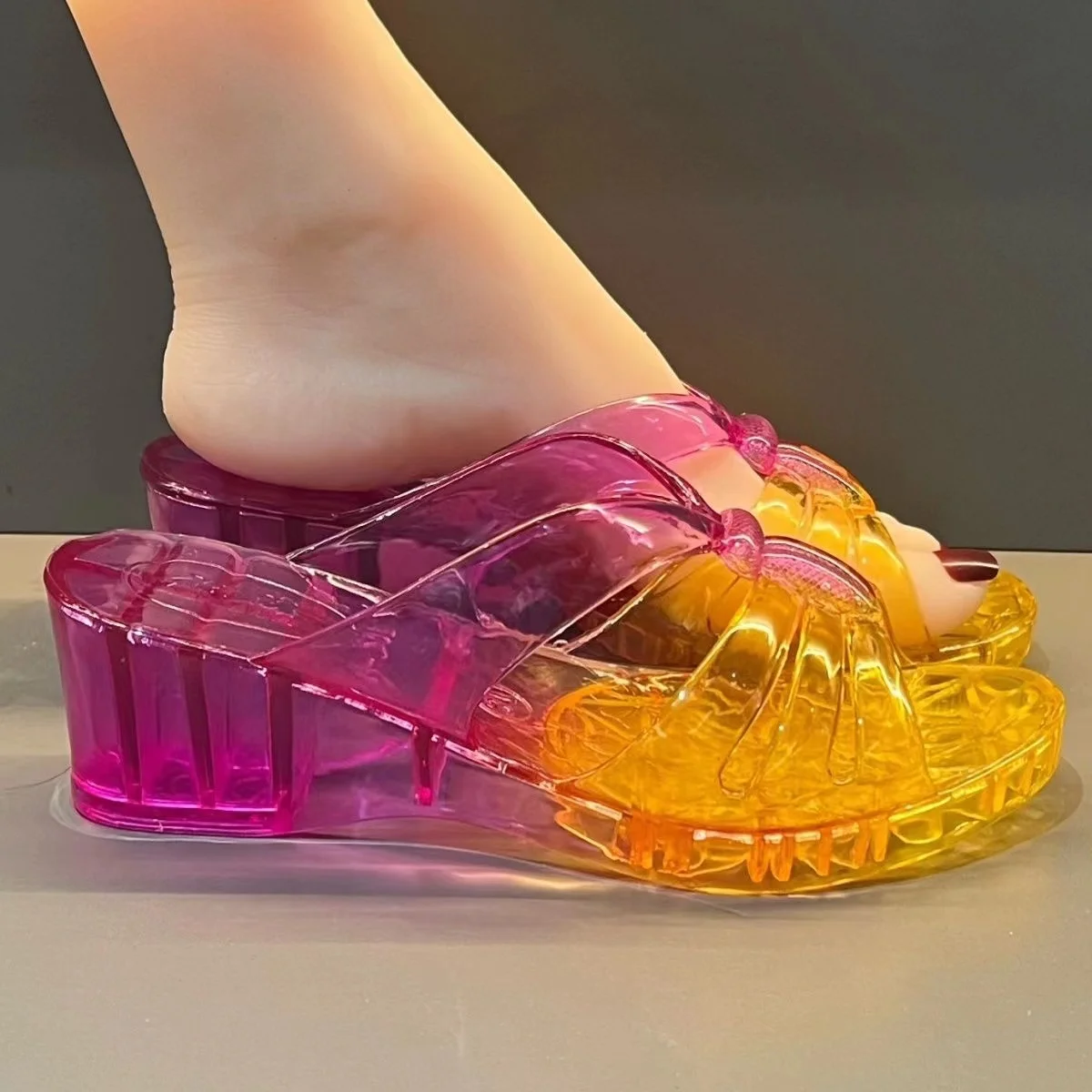 sandales à talons hauts pour femmes, chaussures d'été en gelée, pantoufles plates, tongs de maison, sandales rétro d'extérieur, pantoufles transparentes sandales à talons hauts pour femmes, chaussures d'été en gelée, pantoufles plates, tongs de maison, sandales rétro d'extérieur, pantoufles transparentes