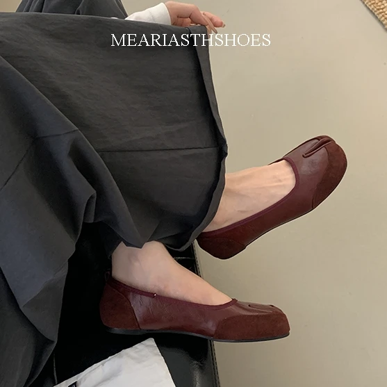 nouveau dans la mode étrange bout fendu chaussures plates pour femme sans lacet chaussures décontracté en plein air femme chaussures peu profondes femmes ballerines tabi chaussures nouveau dans la mode étrange bout fendu chaussures plates pour femme sans lacet chaussures décontracté en plein air femme chaussures peu profondes femmes ballerines tabi chaussures
