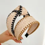 Bandeau de sauna bohème en paille à larges bords pour femme, élégant et gracieux Bandeau de sauna bohème en paille à larges bords pour femme, élégant et gracieux