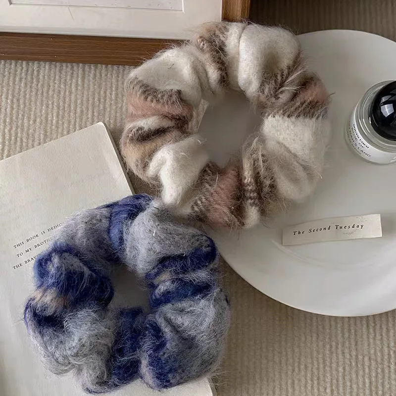 grand anneau de cheveux doux et en peluche de style coréen et japonais pour un chignon doux, accessoire de bandeau pour fille mignonne grand anneau de cheveux doux et en peluche de style coréen et japonais pour un chignon doux, accessoire de bandeau pour fille mignonne