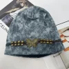 chapeau chic décoré de papillons pour femmes, bonnet ample rétro avec teinture par nouage cool et motif de perles à pampilles