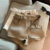 mode coréenne femmes noir blanc élégant sexy mini shorts kaki automne taille haute vacances pantalons courts dames 2025 streetwear