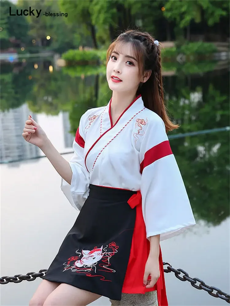 robe kimono japonaise pour femme, jupe brodée de chat noir et blanc, vêtements vintage asiatiques, costume harajuku de cosplay anime de fête du yukat robe kimono japonaise pour femme, jupe brodée de chat noir et blanc, vêtements vintage asiatiques, costume harajuku de cosplay anime de fête du yukat