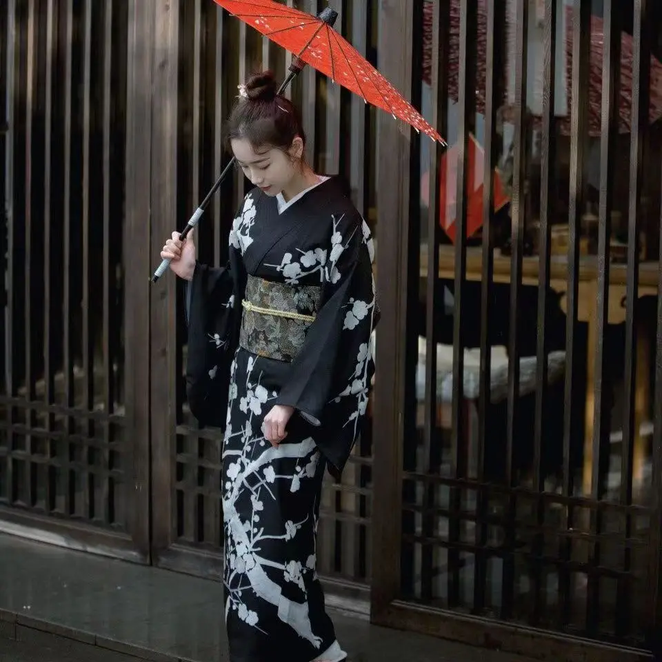 robe longue de style vintage pour femmes, kimono japonais traditionnel, noir, peignoir, vêtements de cosplay, robe de photographie, entrée de document, 2023 robe longue de style vintage pour femmes, kimono japonais traditionnel, noir, peignoir, vêtements de cosplay, robe de photographie, entrée de document, 2023