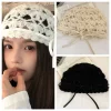 chapeau tricoté creux en crochet avec nœud décontracté, bonnet en tricot à bretelles de style bohème, fait à la main, chapeau de style ethnique coréen pour l'extérieur