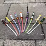 Épées Kanroji Mitsuri de 72 cm assemblées Ver. Katana Sword Cosplay armes 1:1 sécurité PU caoutchouc épée cadeau Épées Kanroji Mitsuri de 72 cm assemblées Ver. Katana Sword Cosplay armes 1:1 sécurité PU caoutchouc épée cadeau