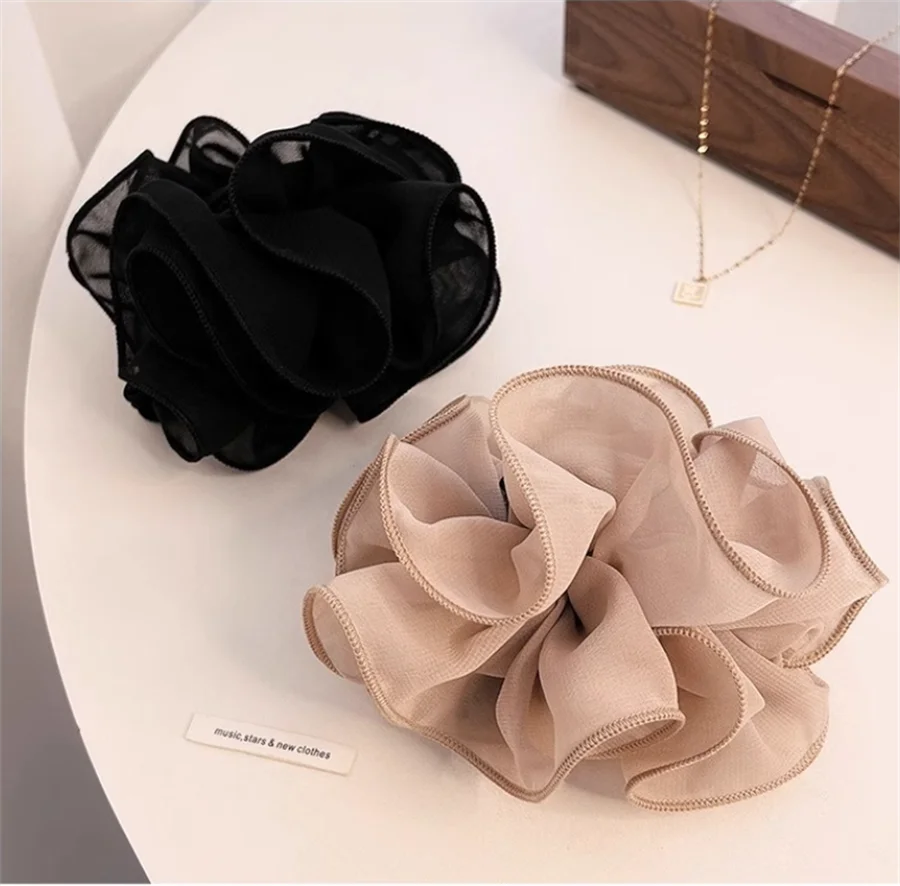 pince à cheveux en fil de soie pour femmes, nouveau style à la mode, haut de gamme, sensation arrière, pince à cheveux polyvalente en forme de requin, cadeau de coiffure pince à cheveux en fil de soie pour femmes, nouveau style à la mode, haut de gamme, sensation arrière, pince à cheveux polyvalente en forme de requin, cadeau de coiffure