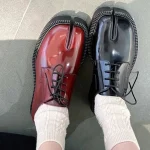 Tabi Ninja – chaussures unisexes pour hommes et femmes, mocassins à semelle épaisse et bout fendu, mocassins en cuir verni pour Couple, chaussures de marche en plein air Tabi Ninja – chaussures unisexes pour hommes et femmes, mocassins à semelle épaisse et bout fendu, mocassins en cuir verni pour Couple, chaussures de marche en plein air