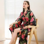 Peignoir Kimono Long en Satin pour Femme, Robe Imprimée de Fleurs, Vêtements de Nuit pour la Maison Peignoir Kimono Long en Satin pour Femme, Robe Imprimée de Fleurs, Vêtements de Nuit pour la Maison