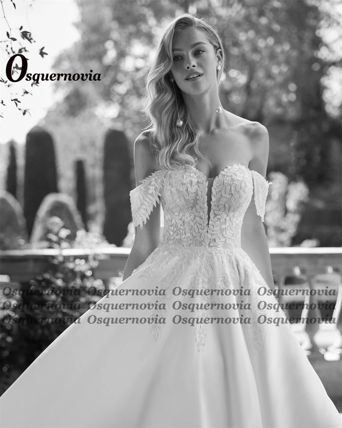 osquernovia robe de mariée moderne en satin épaules dénudées appliques bouton chérie robe de soirée de mariage personnalisé osquernovia robe de mariée moderne en satin épaules dénudées appliques bouton chérie robe de soirée de mariage personnalisé