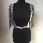 Ceinture à pampilles en argent brillant pour Festival de musique court, mode femmes Cosplay scène Performance paillettes Pu Bondage gilet Cape accessoires Ceinture à pampilles en argent brillant pour Festival de musique court, mode femmes Cosplay scène Performance paillettes Pu Bondage gilet Cape accessoires
