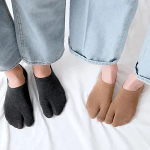 Couple Tabi chaussettes deux doigts coton peigné bateau chaussettes solide respirant deux orteils antidérapant Invisible coupe basse chaussettes pour femmes hommes Couple Tabi chaussettes deux doigts coton peigné bateau chaussettes solide respirant deux orteils antidérapant Invisible coupe basse chaussettes pour femmes hommes