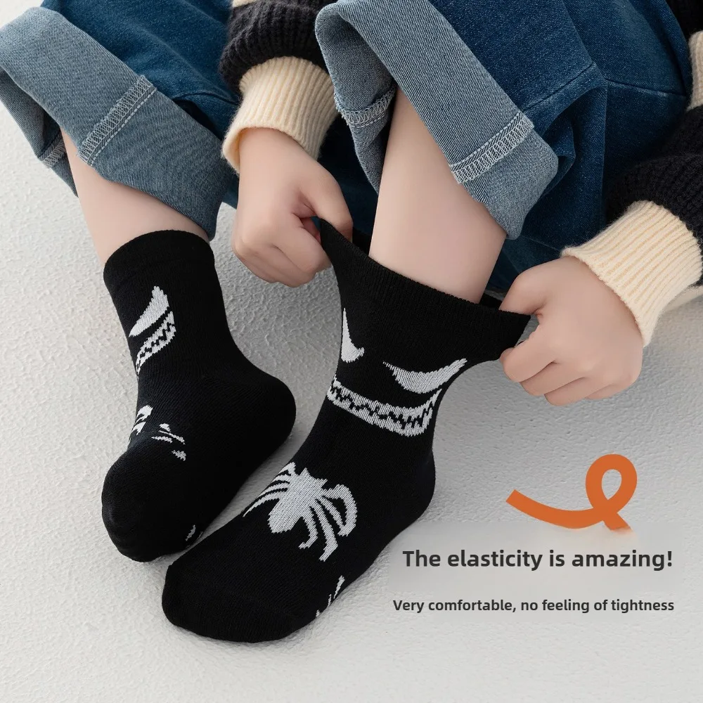 paquet de 5 chaussettes d'équipage de dessin animé pour garçons enfants étudiants coton peigné doux respirant enfants chaussettes de cheville automne hiver conception de dessin animé paquet de 5 chaussettes d'équipage de dessin animé pour garçons enfants étudiants coton peigné doux respirant enfants chaussettes de cheville automne hiver conception de dessin animé