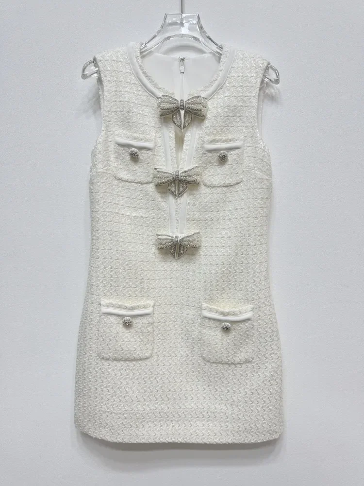robes féminines élégantes blanc cassé, mini robe sans manches avec nœud, taille haute, coupe cintrée robes féminines élégantes blanc cassé, mini robe sans manches avec nœud, taille haute, coupe cintrée