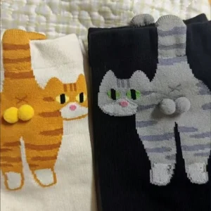 Cadeau pour les amoureux des chats : chaussettes en coton pour dames avec chat de dessin animé, chaussettes respirantes et confortables pour toutes les saisons Cadeau pour les amoureux des chats : chaussettes en coton pour dames avec chat de dessin animé, chaussettes respirantes et confortables pour toutes les saisons