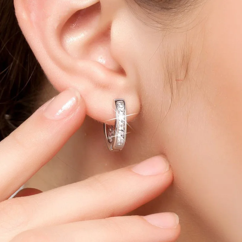 boucles d'oreilles en argent sterling 925 et zircon brillant pour femmes, rondes, circulaires, à la mode, bijoux élégants, cadeaux de fête d'anniversaire, nouvelle collection boucles d'oreilles en argent sterling 925 et zircon brillant pour femmes, rondes, circulaires, à la mode, bijoux élégants, cadeaux de fête d'anniversaire, nouvelle collection