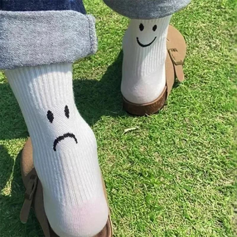 nouvelle marque de marée derrière le visage qui pleure a b chaussettes créatives drôles sport couleur pure couples chaussettes marée coton chaussettes hommes femmes nouvelle marque de marée derrière le visage qui pleure a b chaussettes créatives drôles sport couleur pure couples chaussettes marée coton chaussettes hommes femmes