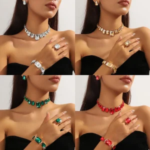 Ensemble de bijoux carrés en cristal, breloque européenne et américaine, géométrie exquise, strass, chaîne de clavicule, collier, Bracelet, bijoux Ensemble de bijoux carrés en cristal, breloque européenne et américaine, géométrie exquise, strass, chaîne de clavicule, collier, Bracelet, bijoux