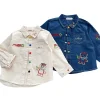 Manteau brodé japonais pour garçons et filles, élégant col Cowboy, chemise de petite et moyenne taille, nouvelle collection automne 2025 Manteau brodé japonais pour garçons et filles, élégant col Cowboy, chemise de petite et moyenne taille, nouvelle collection automne 2025