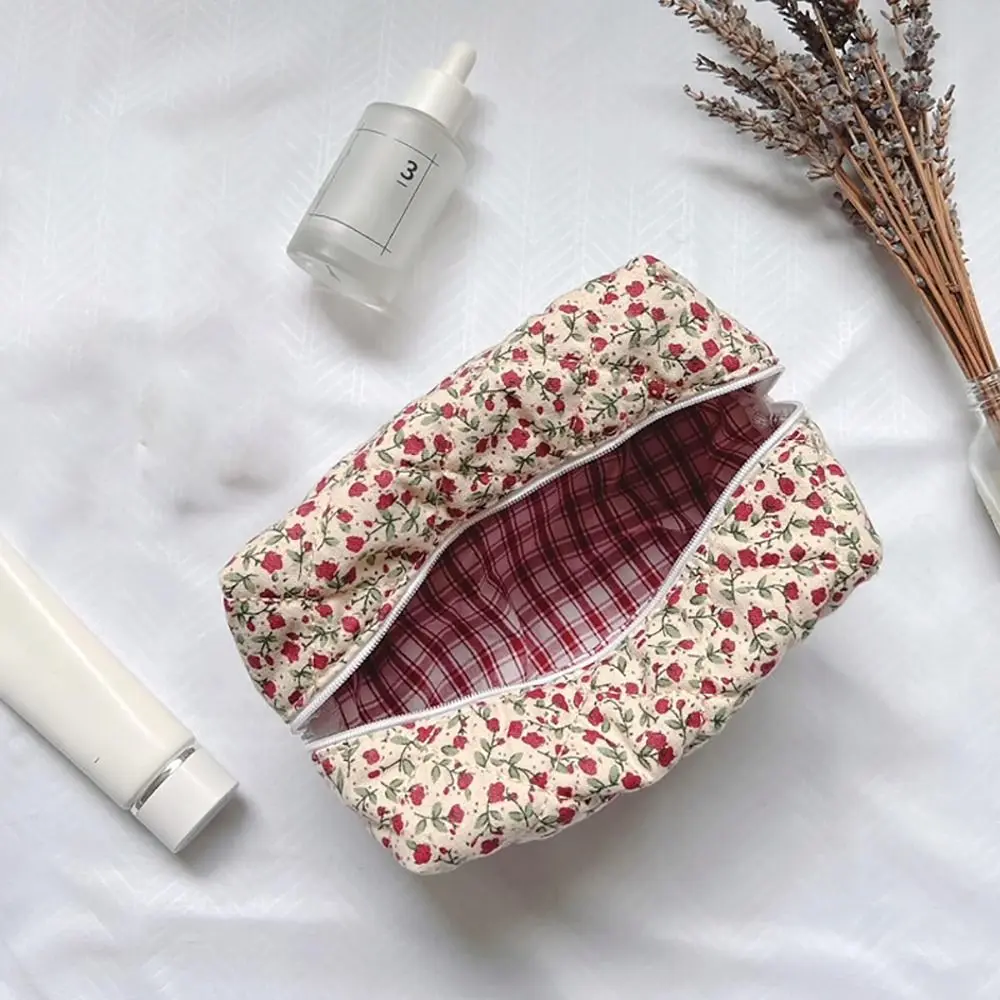 sac de maquillage matelassé matelassé à imprimé de fleurs, sac à main de rangement, trousse de toilette, poudres cosmétiques, grand sac de voyage, 1pc sac de maquillage matelassé matelassé à imprimé de fleurs, sac à main de rangement, trousse de toilette, poudres cosmétiques, grand sac de voyage, 1pc