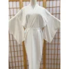kimono japonais traditionnel blanc avec ceinture, manches sulf, entrée, pyjama pour vacances, spa, hôpital, ptfe ver et gym