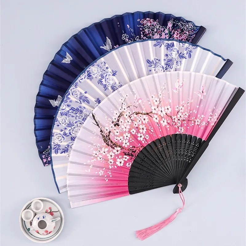 Éventail à main vintage injfolding en bambou pour femme, accessoires de performance de brevchinois japonais, cadeaux de gércraft, ornements de décoration de maison Éventail à main vintage injfolding en bambou pour femme, accessoires de performance de brevchinois japonais, cadeaux de gércraft, ornements de décoration de maison