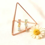 Boucles d’oreilles ovales colorées à la mode et luxueuses, polyvalentes pour un usage quotidien dans le lieu de travail, bijoux tendance de haute qualité 2025 Boucles d’oreilles ovales colorées à la mode et luxueuses, polyvalentes pour un usage quotidien dans le lieu de travail, bijoux tendance de haute qualité 2025