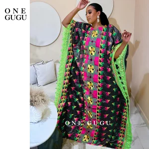 Robe Africaine Traditionnelle en Bazin Riche Boubou, avec Guipure en Brocart et Noir de Charbon, NigWin Mali Cousu Dashiki, Taille Mixte