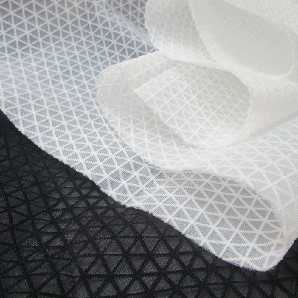 tissu triangulaire filé à la mode française, tissu noir et blanc, manteau de couture durable, automne et printemps tissu triangulaire filé à la mode française, tissu noir et blanc, manteau de couture durable, automne et printemps