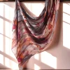 Écharpe en satin élégante et colorée, écharpe ethnique respirante pour peinture à l'aquarelle, écharpe en polyester doux teint par nouage pour fête