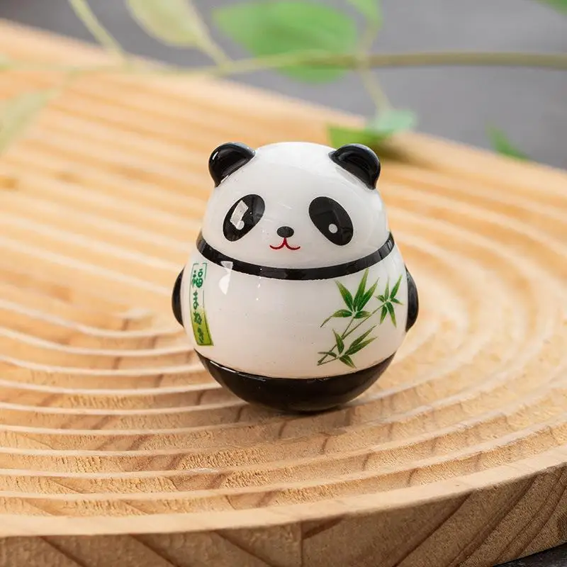 poupée panda en céramique japonaise, artisanat, gobelet, jouet porte bonheur, ornement de fortune, paysage, décor de bureau et de maison poupée panda en céramique japonaise, artisanat, gobelet, jouet porte bonheur, ornement de fortune, paysage, décor de bureau et de maison