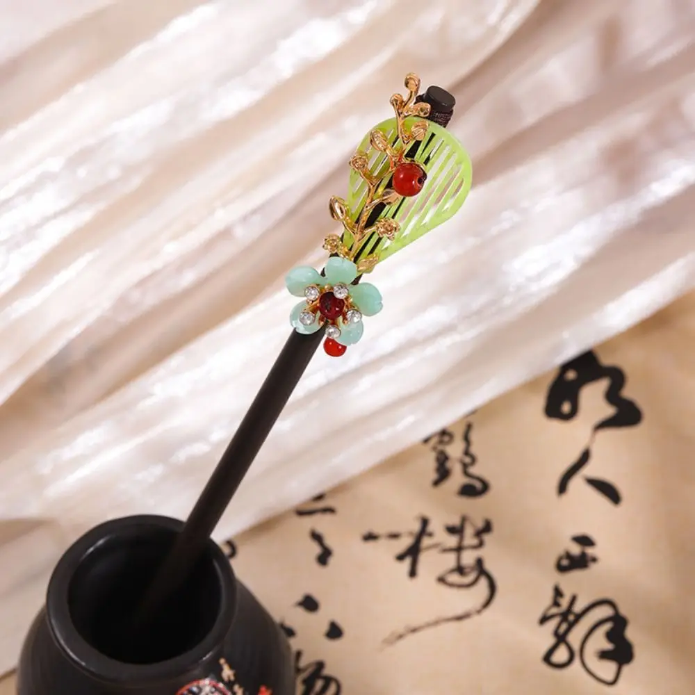 bâtons de cheveux à fleurs chinoises, style ancien avec pompon hanfu, fourchette à cheveux, chignon de fête fait à la main, épingles pour femmes et filles bâtons de cheveux à fleurs chinoises, style ancien avec pompon hanfu, fourchette à cheveux, chignon de fête fait à la main, épingles pour femmes et filles