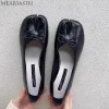 Tabi chaussures Ballet Falts ballerine en cuir chaussures pour femmes bout fendu chaussures plates Tabi sans lacet mocassins à fond souple avec nœud Tabi chaussures Ballet Falts ballerine en cuir chaussures pour femmes bout fendu chaussures plates Tabi sans lacet mocassins à fond souple avec nœud
