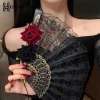 Éventail pliant en dentelle pour femmes, en tissu noir et blanc, avec pompons, danse de style ancien, pour cadeaux de fête de mariage