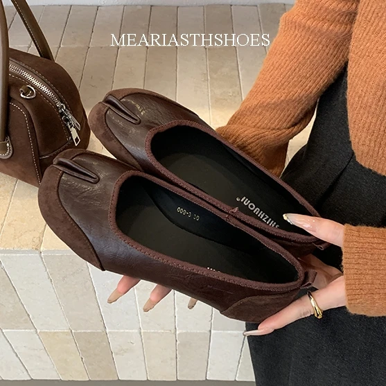 nouveau dans la mode étrange bout fendu chaussures plates pour femme sans lacet chaussures décontracté en plein air femme chaussures peu profondes femmes ballerines tabi chaussures nouveau dans la mode étrange bout fendu chaussures plates pour femme sans lacet chaussures décontracté en plein air femme chaussures peu profondes femmes ballerines tabi chaussures