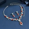 ensemble de trois pièces collier et boucles d'oreilles en cristal, chaîne de clavicule à franges en losange, bijoux de luxe exagérés en strass légers