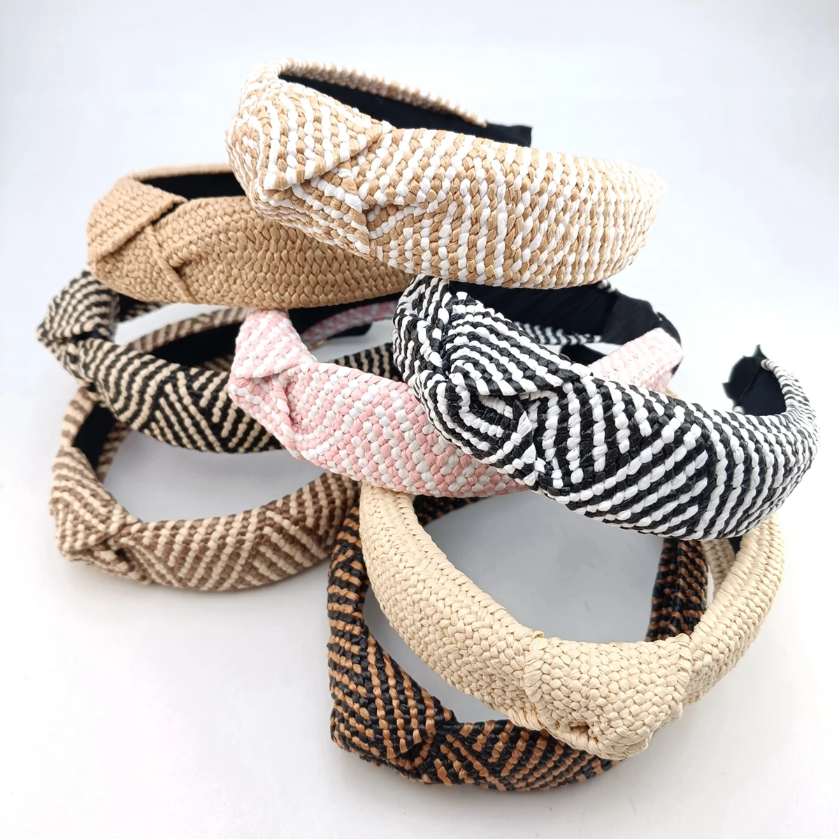 Accessoires pour cheveux avec nœud en paille, tendance et élégant, tissé à larges bords, cerceau pour cheveux distinctif Simple et à la mode pour femmes Accessoires pour cheveux avec nœud en paille, tendance et élégant, tissé à larges bords, cerceau pour cheveux distinctif Simple et à la mode pour femmes