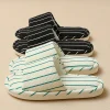 Pantoufles de maison rayées de Style japonais pour femmes, pantoufles d&rsquo;intérieur légères et antidérapantes, douces et confortables, diapositives de chambre de Couple