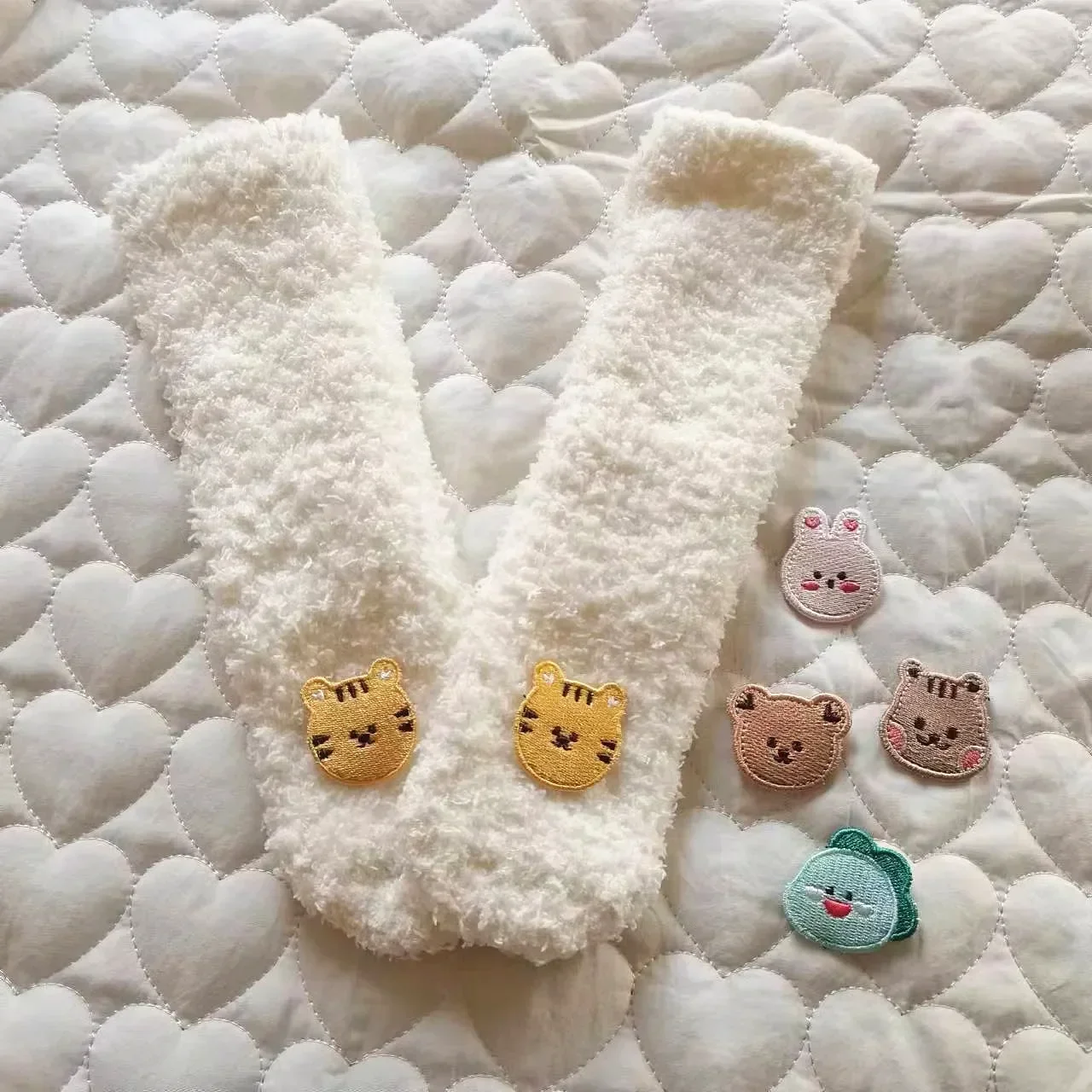 chaussettes d'hiver pour bébé, chaussettes longues épaisses et chaudes pour tout petits, blanches, en peluche, pour nouveau né, antidérapantes, accessoires pour bébé, automne et hiver chaussettes d'hiver pour bébé, chaussettes longues épaisses et chaudes pour tout petits, blanches, en peluche, pour nouveau né, antidérapantes, accessoires pour bébé, automne et hiver