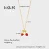 collier à breloques en forme de fleur de cerisier, pendentif en acier inoxydable plaqué or 18 carats avec détails en émail rouge, bijoux étanches, cadeau pour fille