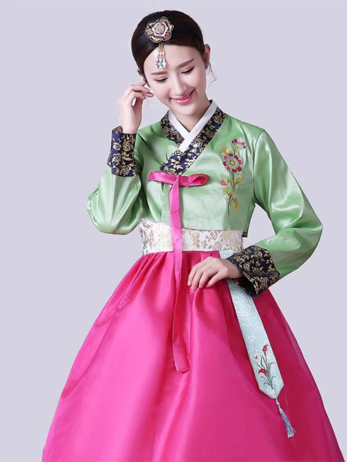 ensemble hanbok de cour pour femmes, nouveau style coréen, fleur brodée, robe de mariée coréenne, robe de danse de spectacle ensemble hanbok de cour pour femmes, nouveau style coréen, fleur brodée, robe de mariée coréenne, robe de danse de spectacle