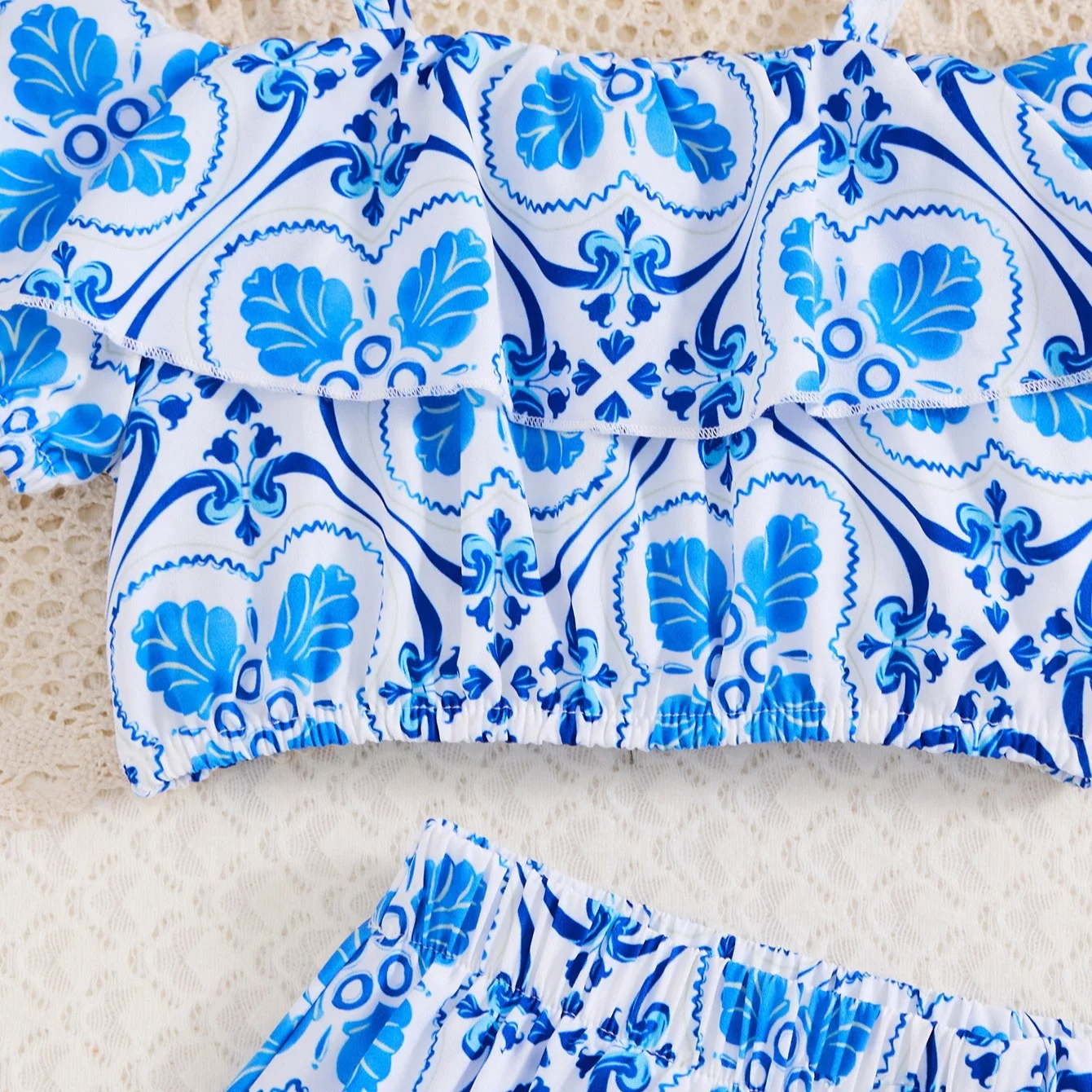 ensemble de tenue florale bleue bohème, haut court exclusif à col licou et jupe portefeuille à fente haute, 2 pièces, ensemble de plage d'été pour femmes ensemble de tenue florale bleue bohème, haut court exclusif à col licou et jupe portefeuille à fente haute, 2 pièces, ensemble de plage d'été pour femmes