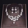 ensemble de bijoux élégants en strass, collier de fleurs en alliage vintage, boucles d'oreilles scintillantes de style coréen, cadeaux pour femmes