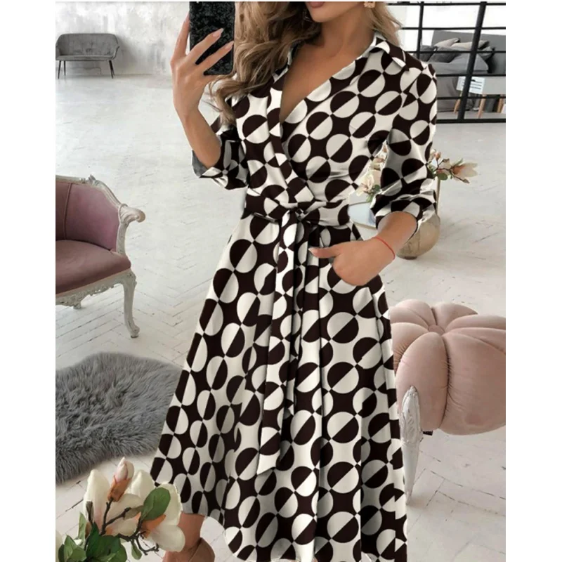 robe portefeuille à ceinture pour femme, vente chaude, coupe ample, imprimé multi motifs, adaptée aux transitions saisonnières robe portefeuille à ceinture pour femme, vente chaude, coupe ample, imprimé multi motifs, adaptée aux transitions saisonnières