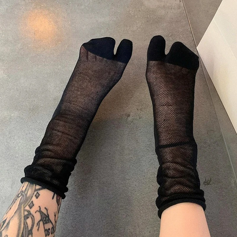1 paire de chaussettes confortables à deux orteils pour femmes, ultra fines, respirantes, japonaises, harajuku tabi sox, couleur bonbon, maille fendue 1 paire de chaussettes confortables à deux orteils pour femmes, ultra fines, respirantes, japonaises, harajuku tabi sox, couleur bonbon, maille fendue