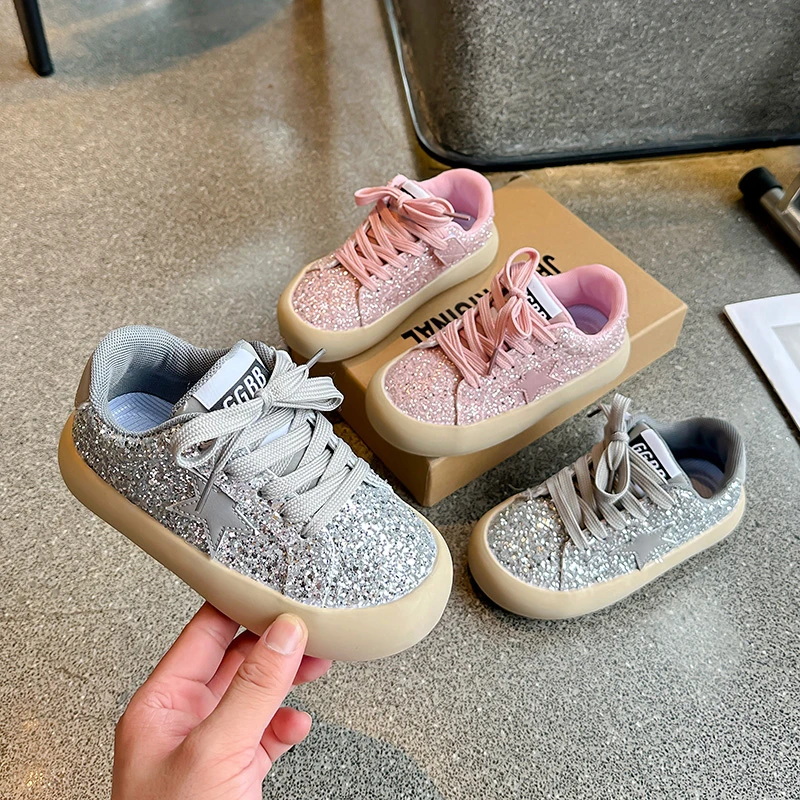 Chaussures pour filles 2024 printemps nouveau décontracté polyvalent petites filles étoiles baskets printemps et automne chaussures de sport pour enfants Chaussures pour filles 2024 printemps nouveau décontracté polyvalent petites filles étoiles baskets printemps et automne chaussures de sport pour enfants