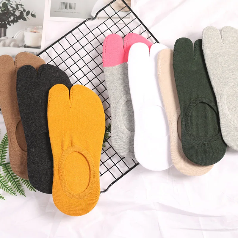 couple tabi chaussettes deux doigts coton peigné bateau chaussettes solide respirant deux orteils antidérapant invisible coupe basse chaussettes pour femmes hommes couple tabi chaussettes deux doigts coton peigné bateau chaussettes solide respirant deux orteils antidérapant invisible coupe basse chaussettes pour femmes hommes