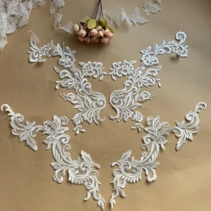 Dentelle brodée blanche de riz de contour de fil d’argent de modèle européen, matériaux de patch de robe de mariage de bricolage, combinaison d’ab, nouveau, 2024 Dentelle brodée blanche de riz de contour de fil d’argent de modèle européen, matériaux de patch de robe de mariage de bricolage, combinaison d’ab, nouveau, 2024